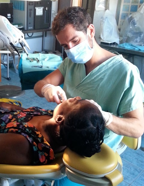 Oral health education and important dental work was provided by a volunteer, as well as a survey on dental health in Madagascar.